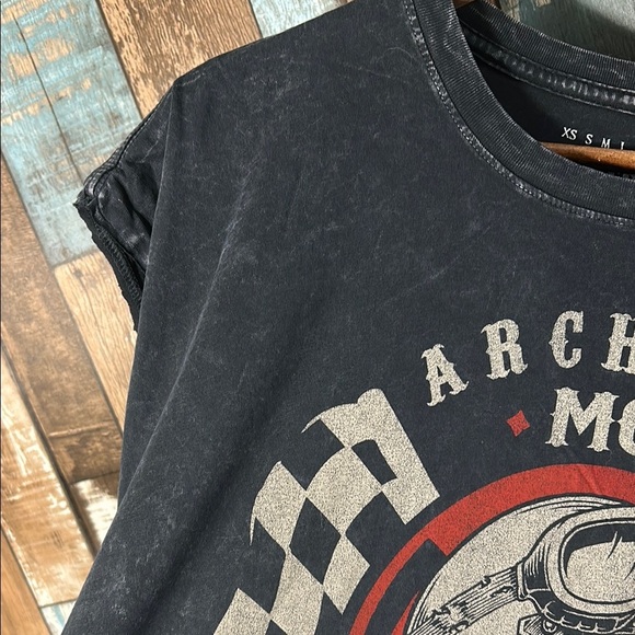 Archaic Men's Black Skull Graphic Tee - Picture 6 of 14